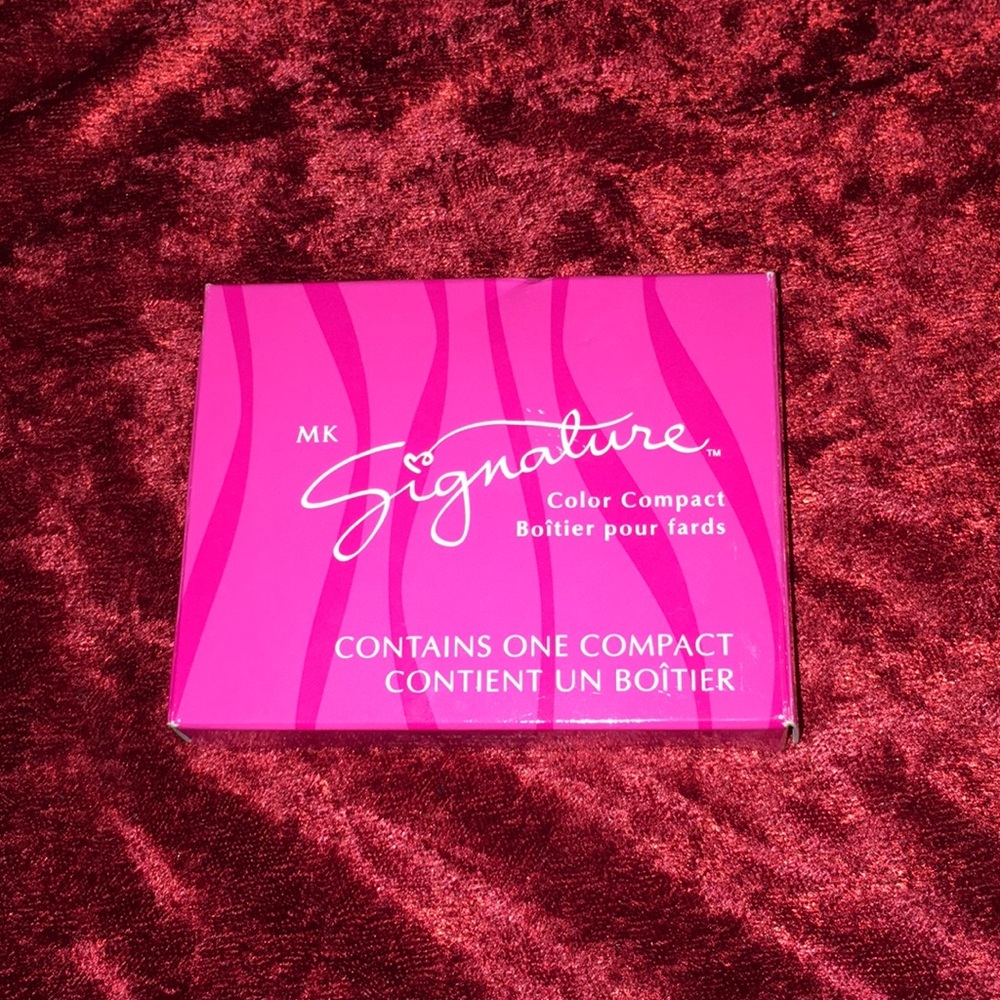 Mary Kay color compact